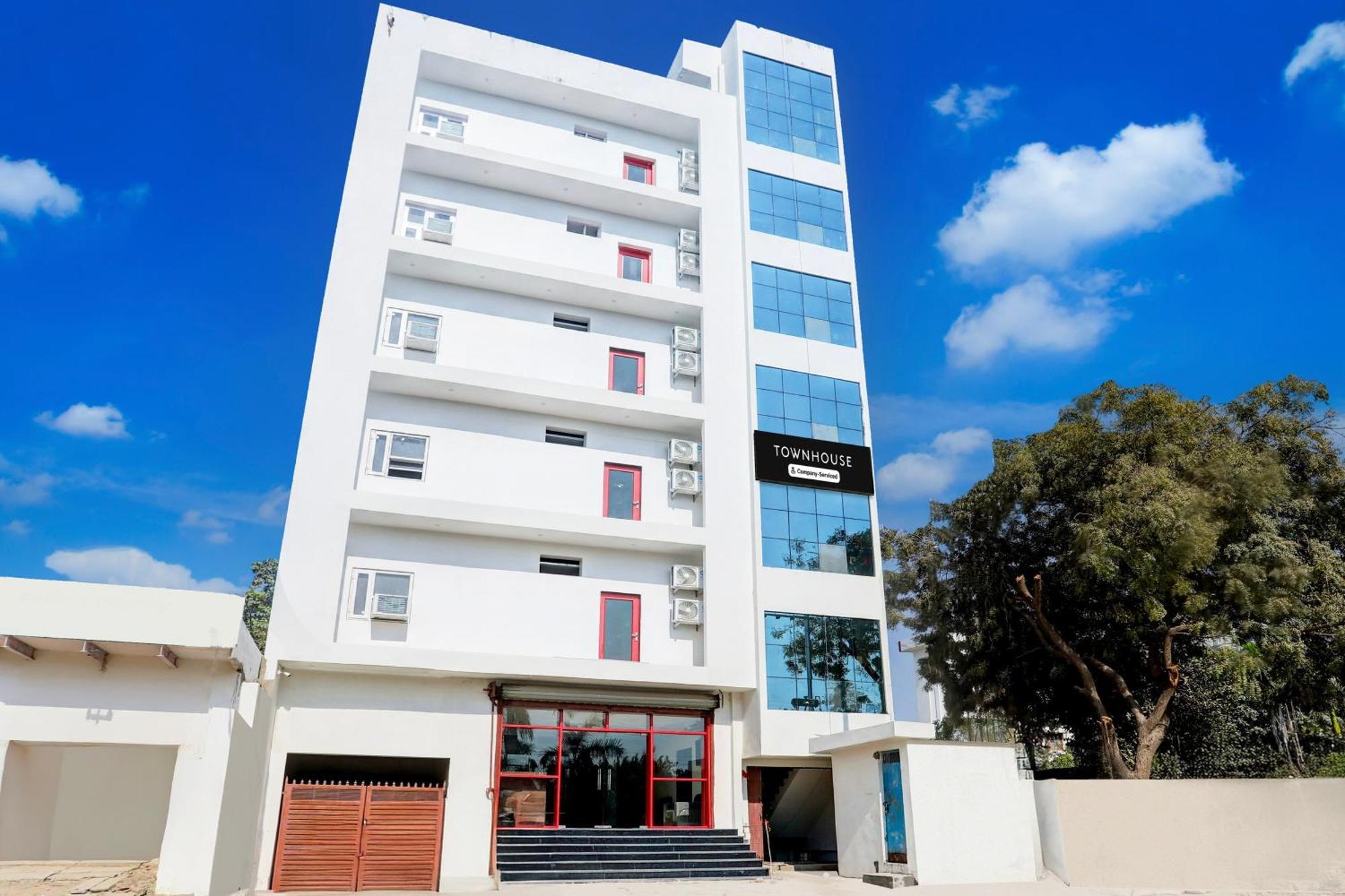 Отель Super Townhouse Balua Road Pahadiya Варанаси Экстерьер фото